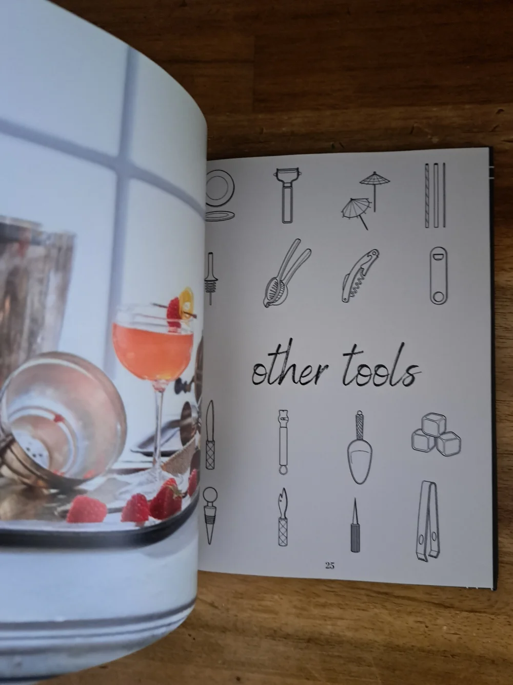 Serve & Sip (Cocktail Recipe Book) - Black